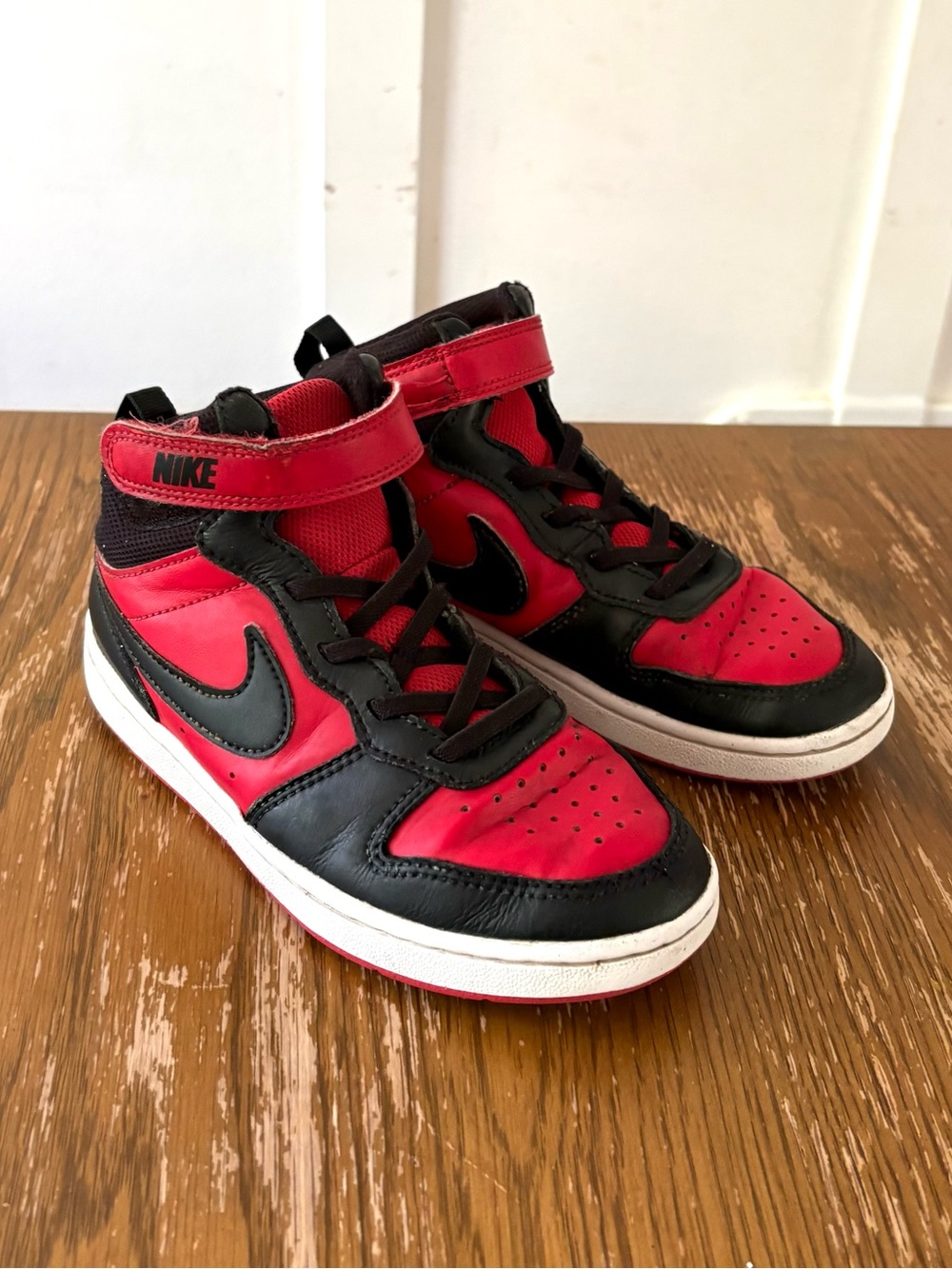 Nike Court Borough Mid 2 GS Bred Retro Black Red 4Y CD7782-003 Kids Sneakers